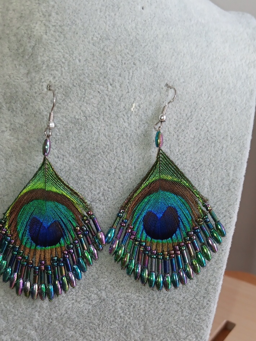 Peacock Feather Drop Earrings - Vibrant Blue & Green - Picture 3 of 3